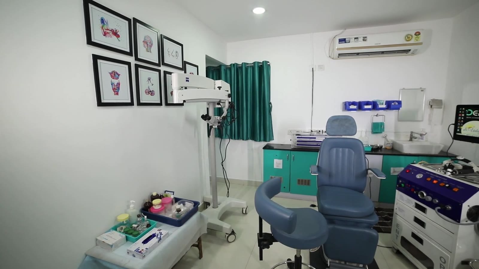 ENT treatment room